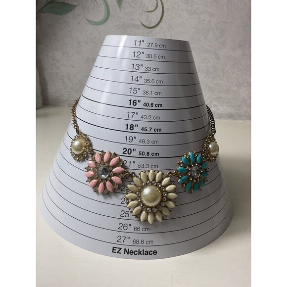 Vintage Style Statement Necklace With Large Flower Pendants In Pink Blue & Cream - Picture 2 of 4